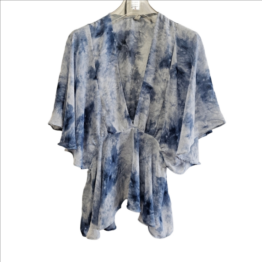 ✨ 3/$20✨ Luna Kimono Style Chiffon Blouse Loose Clouds
